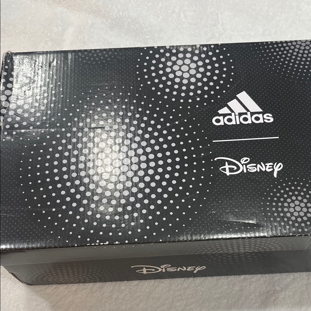 Adidas women’s Minnie Disney Shoes - Picture 9 of 9